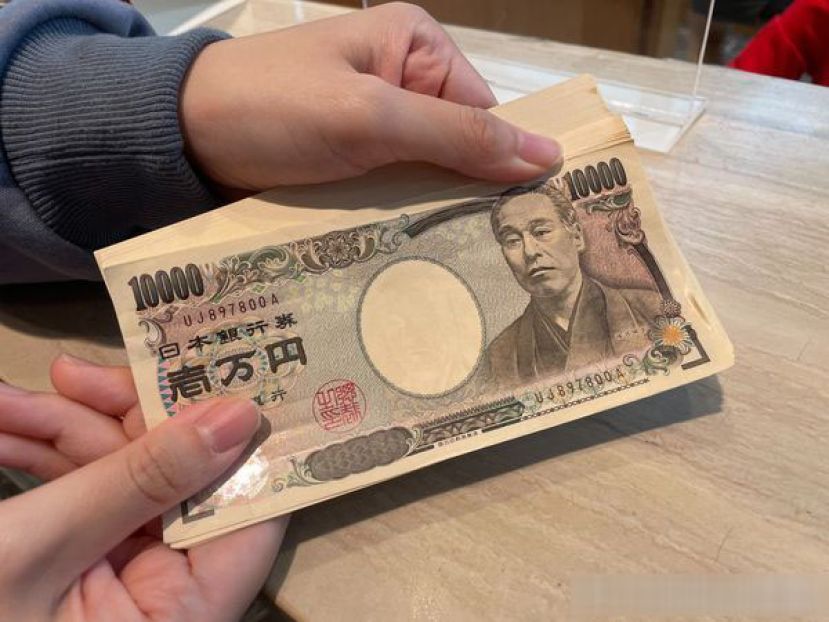日本政府在不到一个月内，动用了高达15兆4000亿日圆进场干预汇市。
