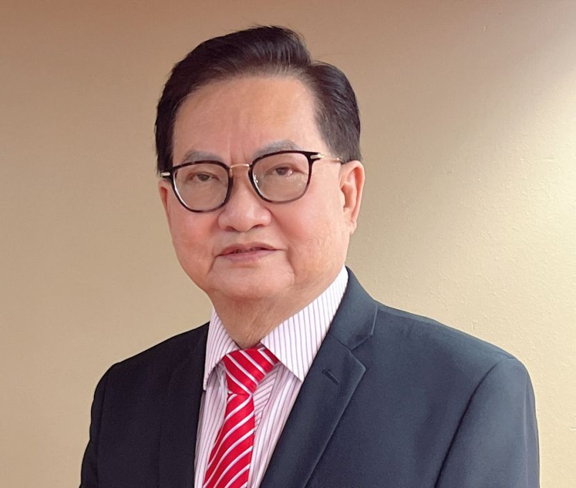 斯木省华总会长兼成邦江中华总商会会长拿督吴标生博士.
