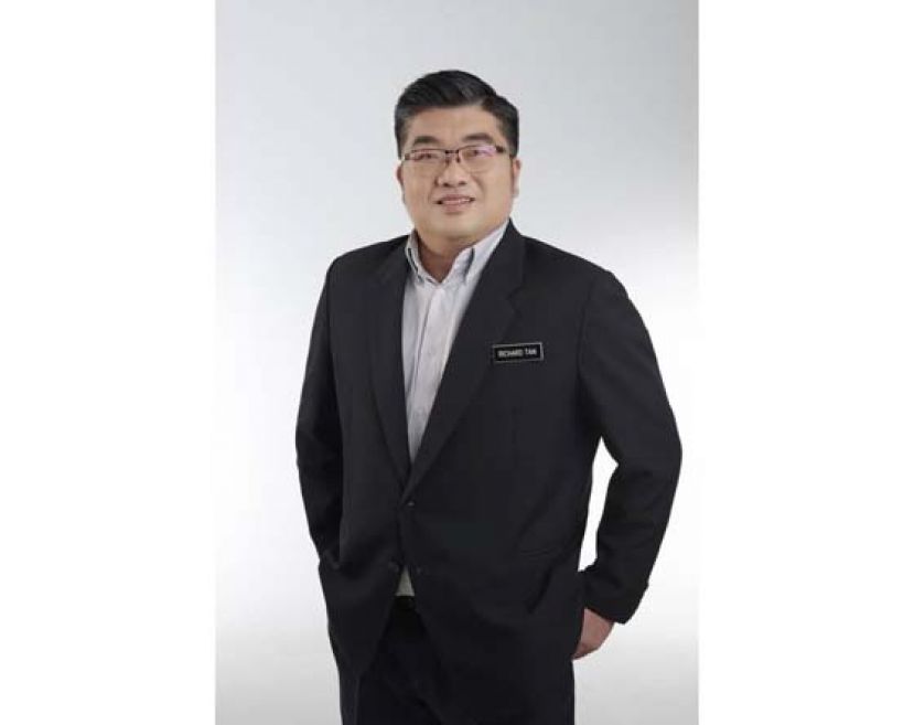 房屋及地方政府部长祖莱达特别事务官陈午峤。