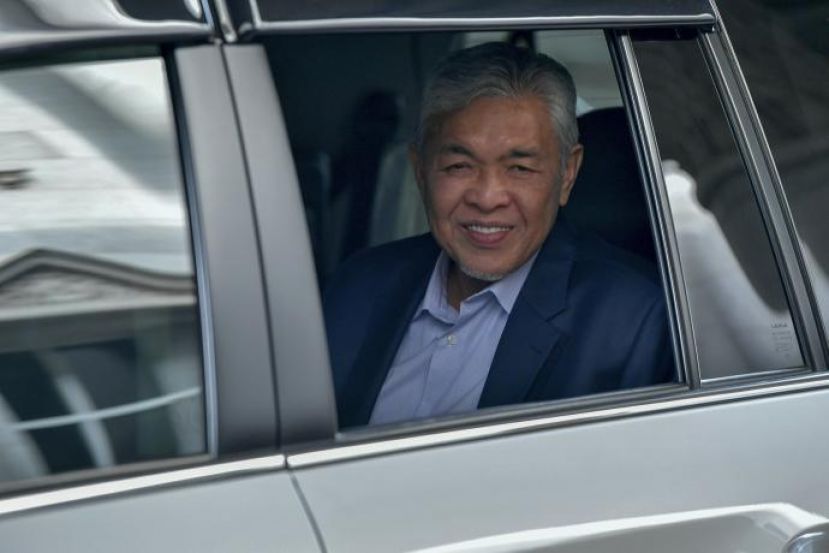 扎希向总检察署提呈陈情书求撤销他被控健康思维基金会47项控状