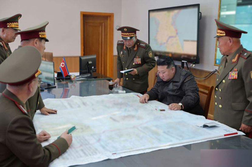 金正恩视察人民军第二军团。