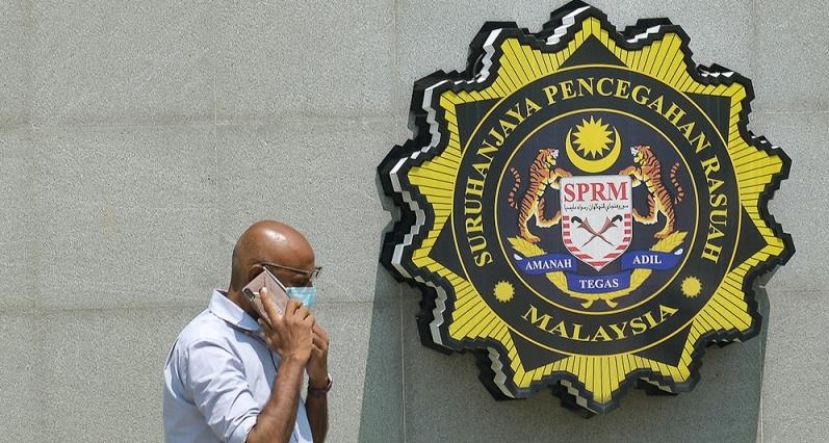 涉嫌伪造文件虚假索赔社会保险33名人士被反贪会官员扣押上庭申请延长扣留