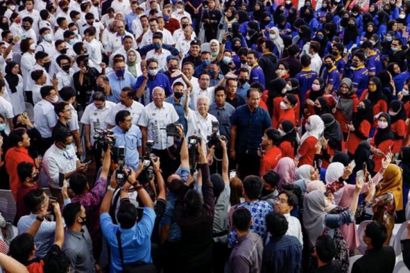 首相宣布即日起调高人民信托局赞助学子的生活津贴