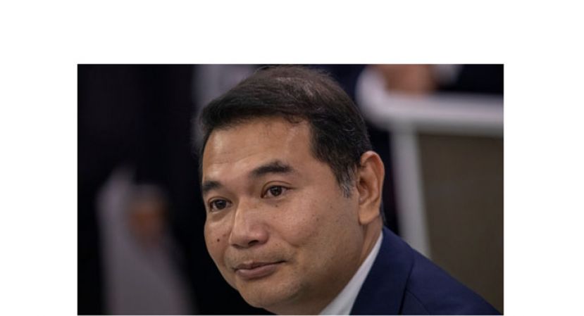 经济部长拉菲兹。