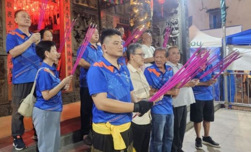 凤山寺庆哪吒宝诞   由薛华东担任主宾