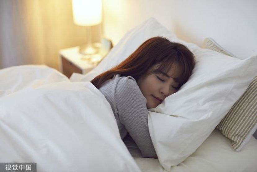 上床前吃根香蕉睡得更香甜　专家盘点8大食物超助眠