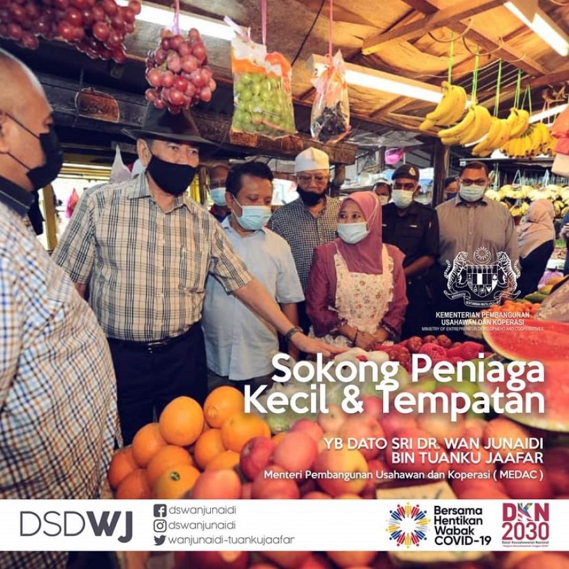 企业发展与合作社部长拿督斯里旺祖乃迪。