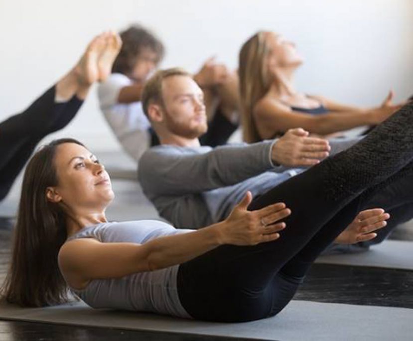 三招掰大肚腩 练腹肌比仰卧起坐有效