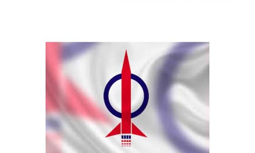 若公正党主席拿督斯里安华不愿就指示希盟，拒绝记名投票一事作出公开道歉，行动党就应与公正党分道扬镳，解散希盟及重组反对党阵营。