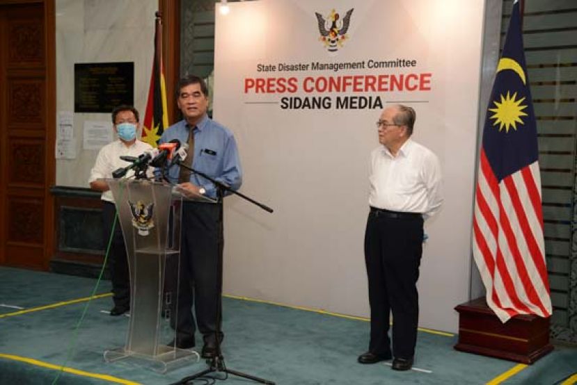 砂拉越卫生局局长钱仁兴医生。