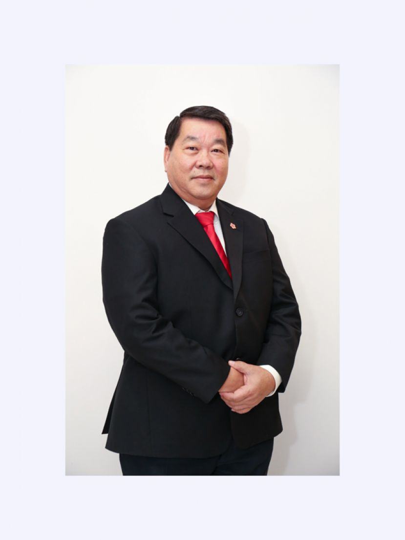 华总总秘书拿督黄益隆。