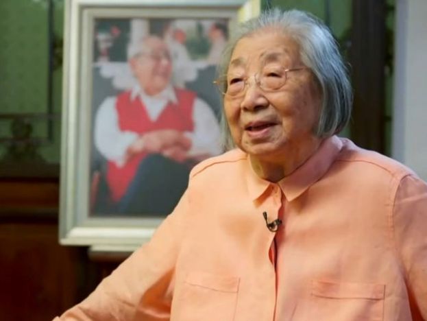 ●习近平母亲齐心。