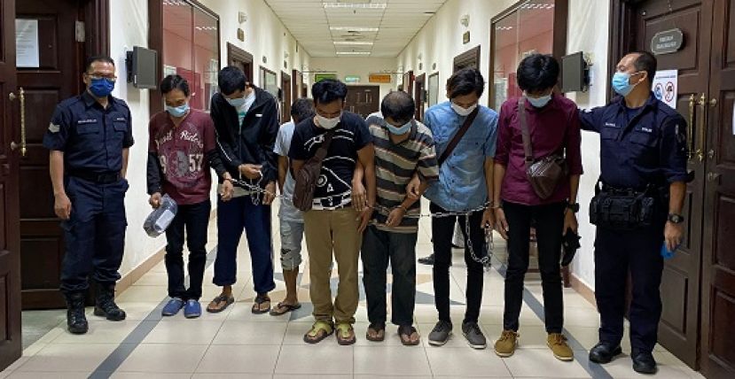 7名印尼人出庭时摄。&nbsp;