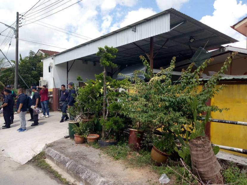 砂森林局联合多个单位执法员，取缔晋连路18哩巴都贡住家改装燕屋。