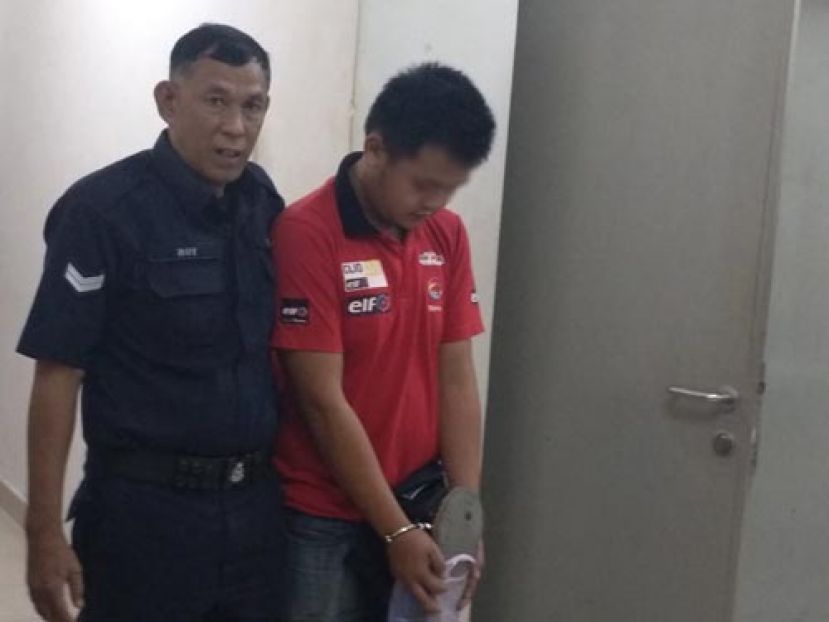 性侵油瓶妹妹的青年。