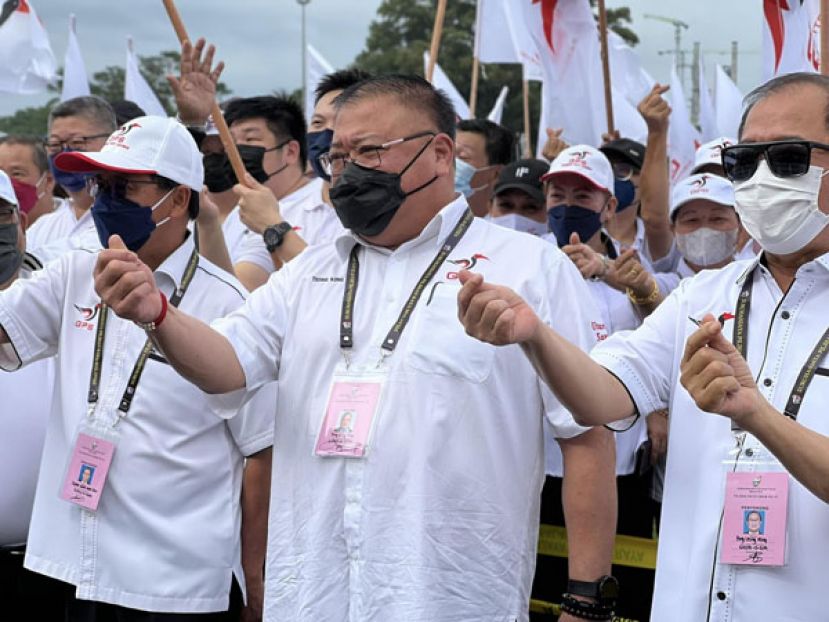 民都鲁国席出现三角战