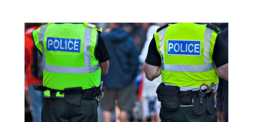 警方出动16辆警车 围捕2名涉及人口贩卖男子