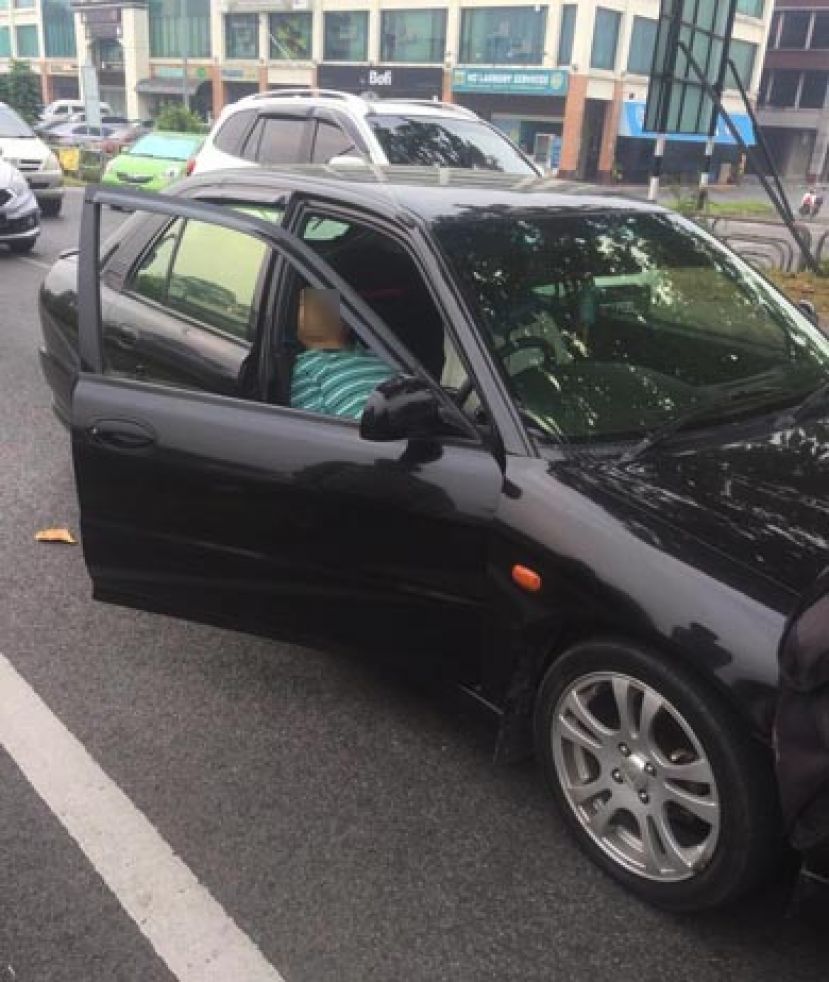 死者暴毙车厢。