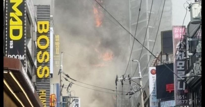 仁川市富平区乐天电影院大楼发生火灾