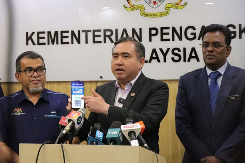 陆兆福：未来或无需再设路障通过手机或相机扫码