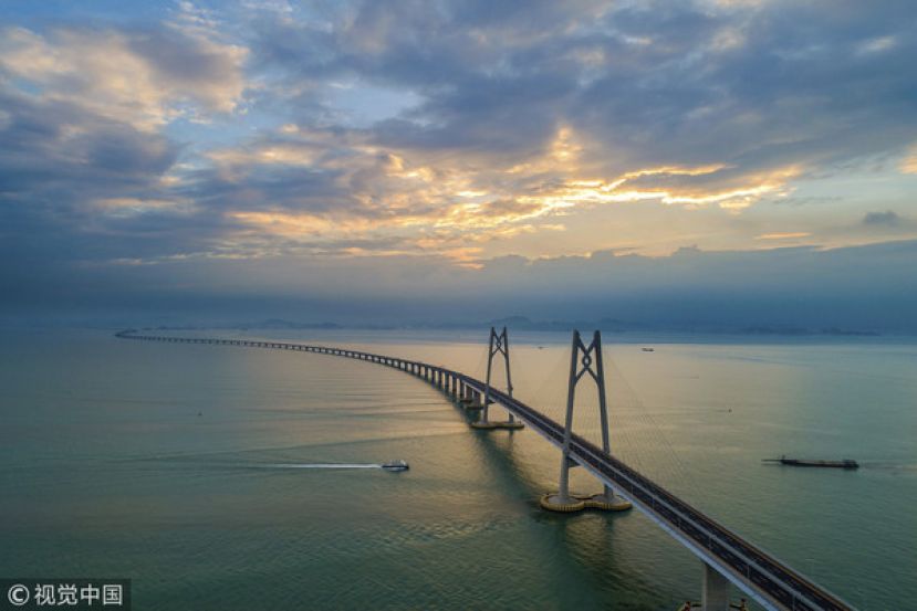 ●港珠澳大桥。