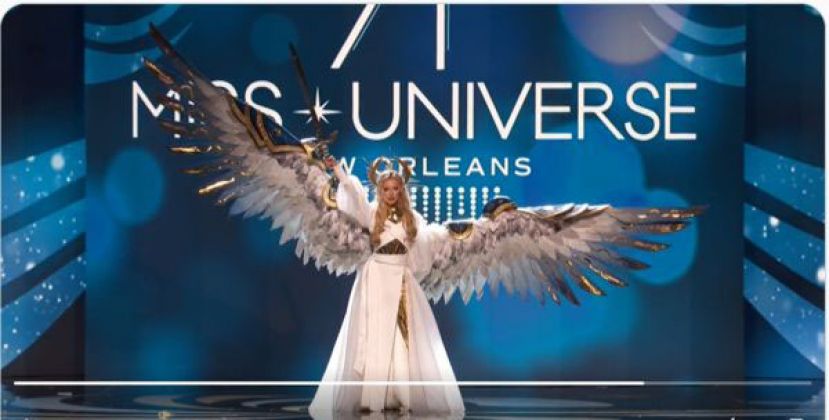 2022环球小姐乌克兰的佳丽维多利亚&middot;阿帕纳申科。