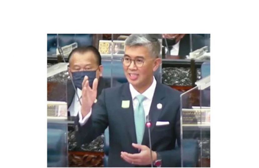 财政部长东姑扎夫鲁。