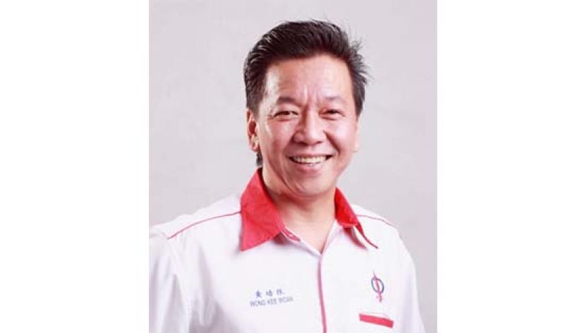 黄培根续掌行动党南兰支部主席职。