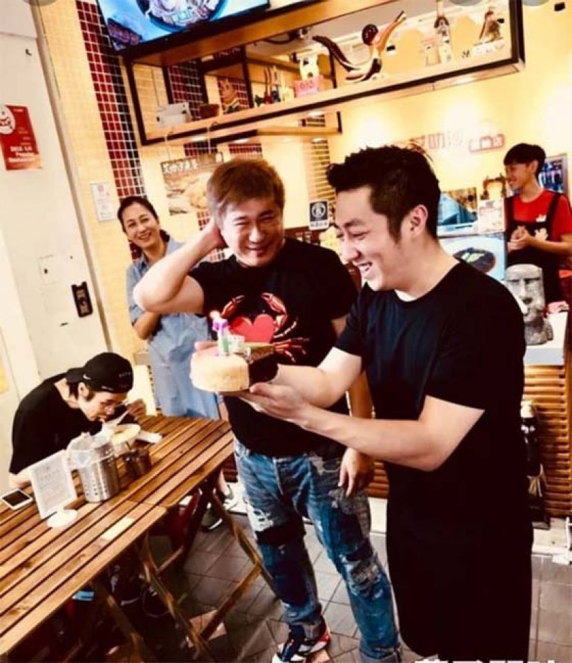 艾成的生活照。