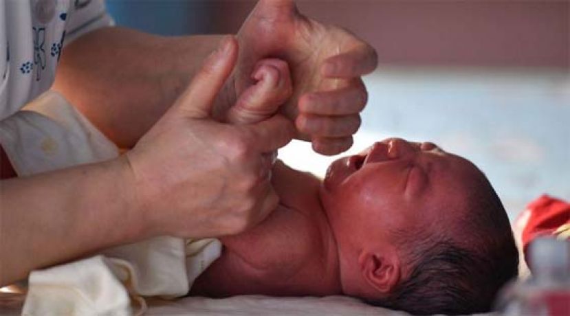 联合国去年11月宣布全球人口突破80亿大关，同时预估印度人口将在今年4月超越中国，成为全球之冠。