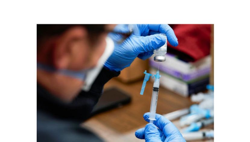 首相：拨10亿增购疫苗　供青少年与应考生接种