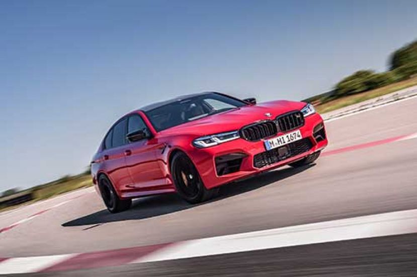 全球最猛的英文字母欢庆非凡的50年，优质汽车制造商为大马BMW M产品阵容引进五大高性能车款 。