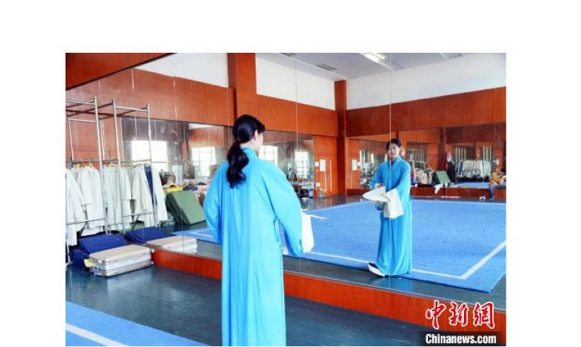 学员在排练剧目。
