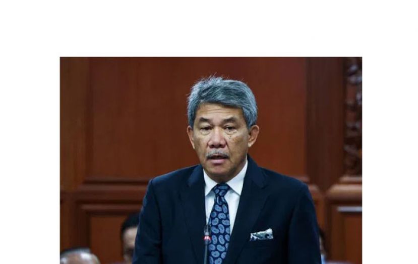 外交部长莫哈末哈山。