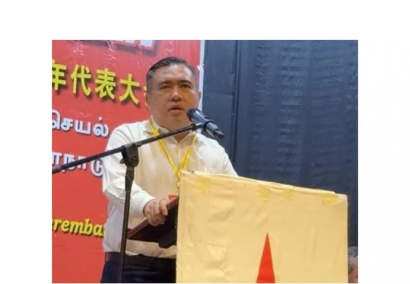 陆兆福。