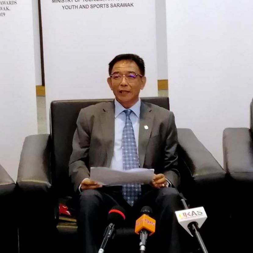 砂土保党副主席拿督阿都卡林。