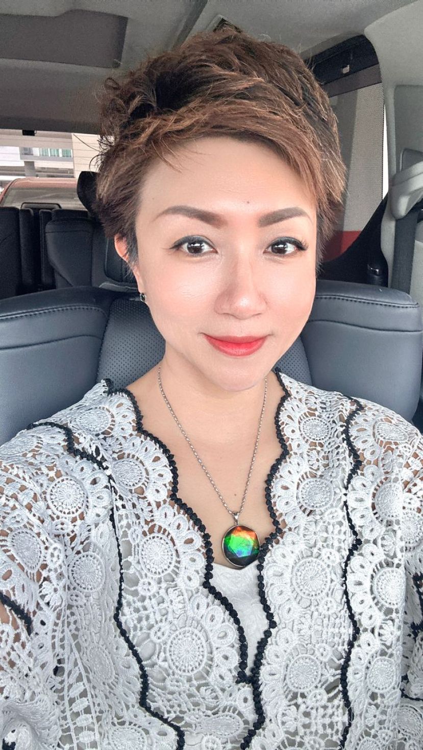 砂人联党巴都吉当支部秘书郑莉薲。
