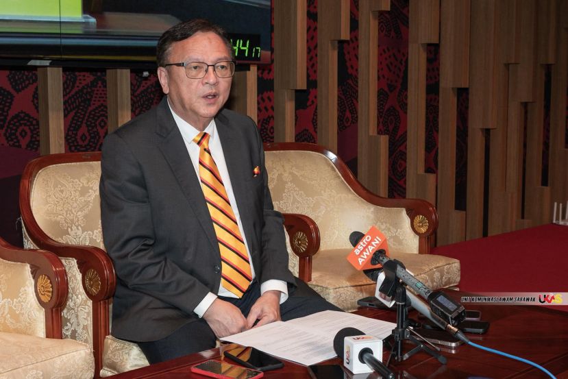 峇都吉当区议员拿督罗克强。