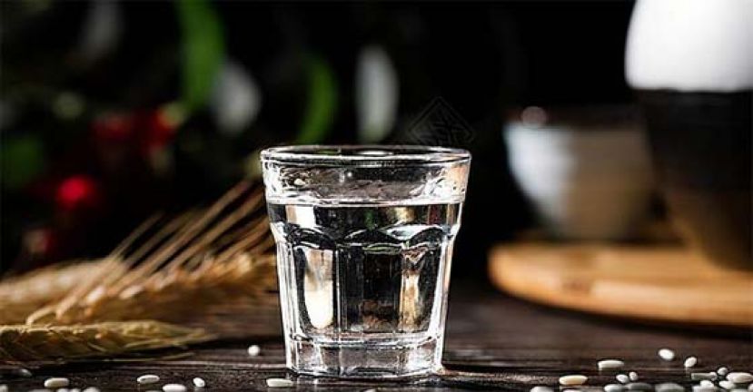 妻子酗酒花掉八成家用，遭丈夫活活打死。