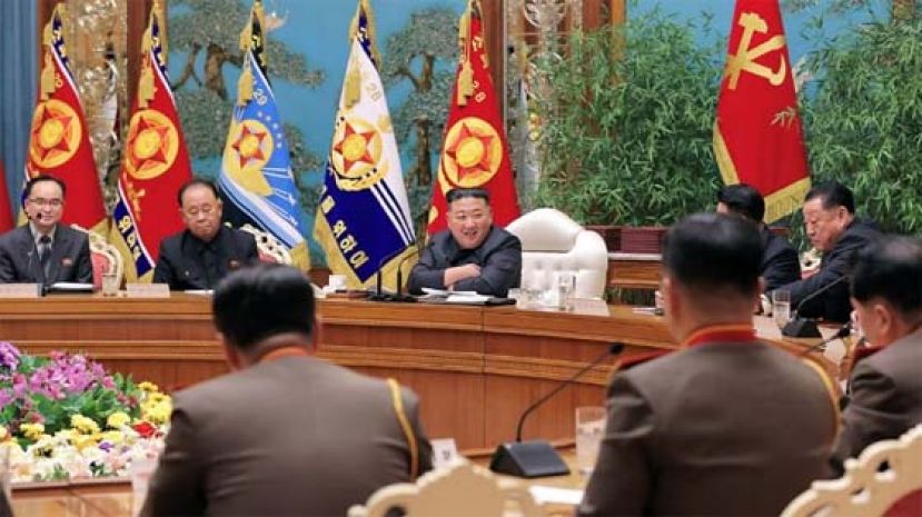 朝鲜领导人金正恩主持军事会议。