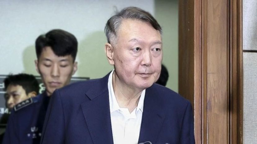 尹锡悦涉嫌妨碍逮捕案二审被求刑10年。