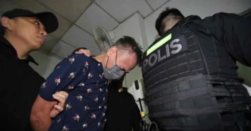 &ldquo;华裔富商绑架&rdquo;案   华裔男被告非法持有军火条文下面控