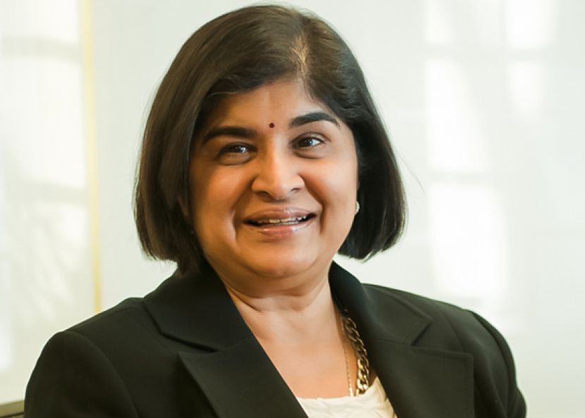 图：净选盟前主席拿督安美嘉周四到反贪会录供。