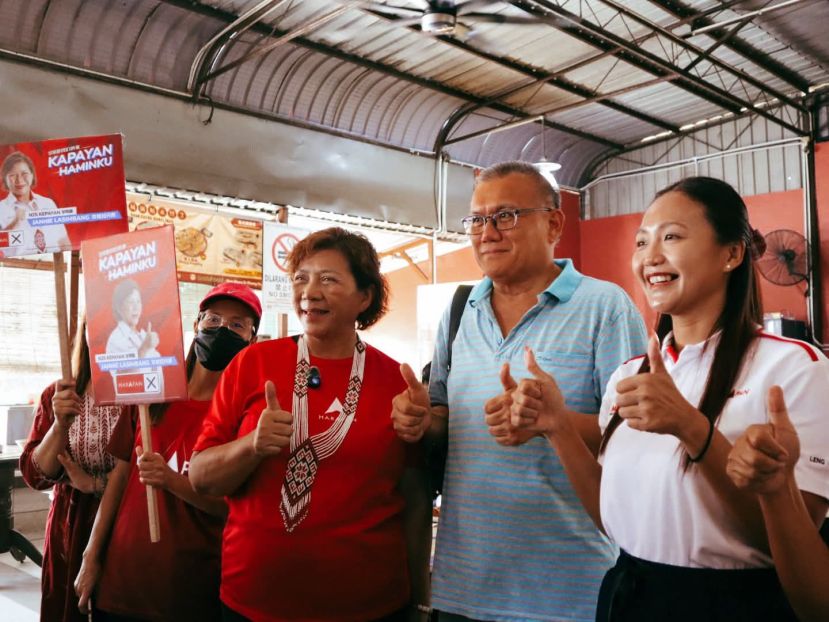 右三为甘拜园州席候选人珍妮拉欣邦。