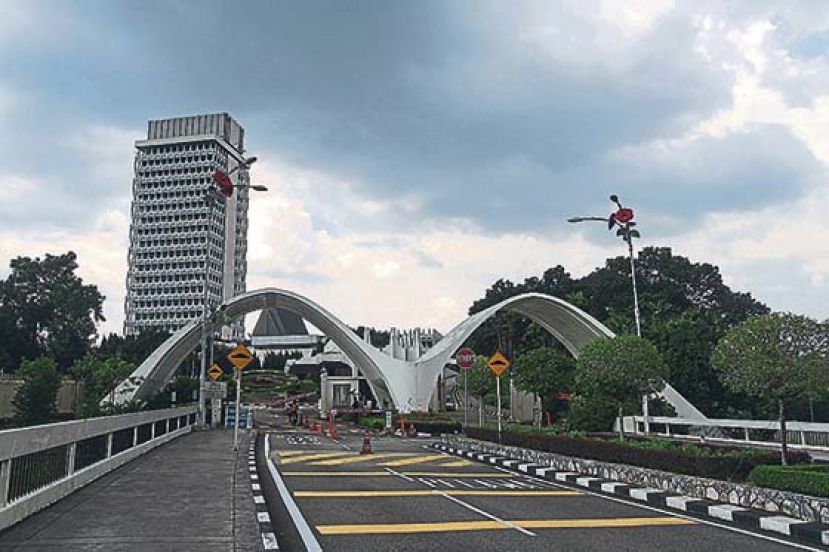 国会下议院会议　713开会至827