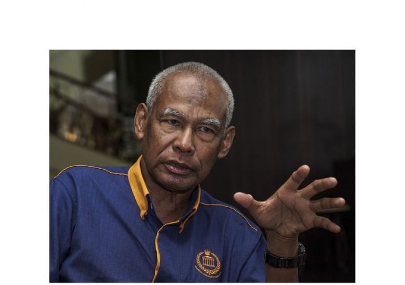 丹斯里慕沙哈山。