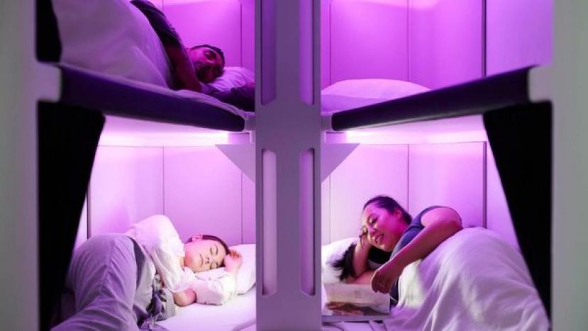 ●纽西兰航空推出颠覆经济舱飞行体验的Skynest舒眠舱。