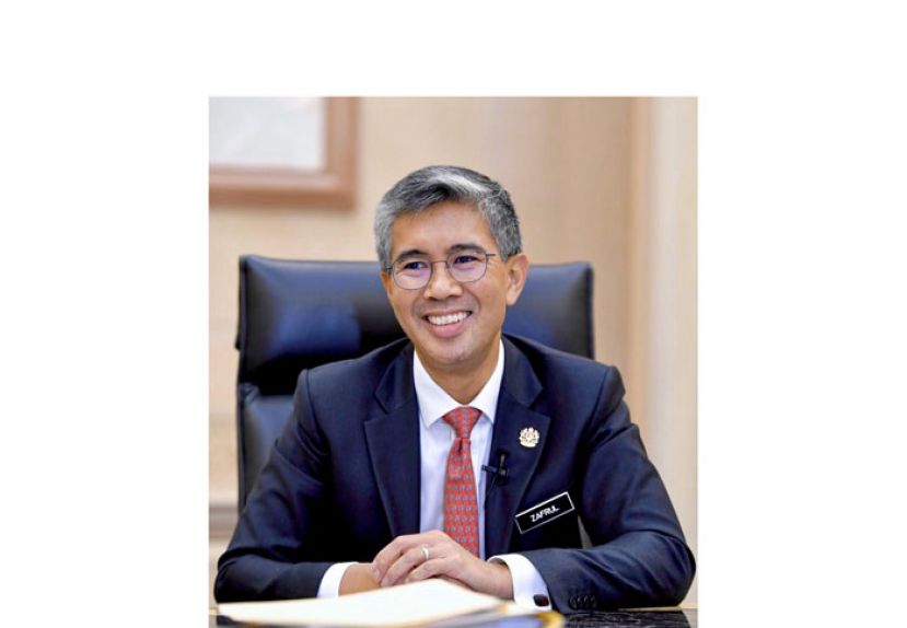 财政部长东姑扎夫鲁。