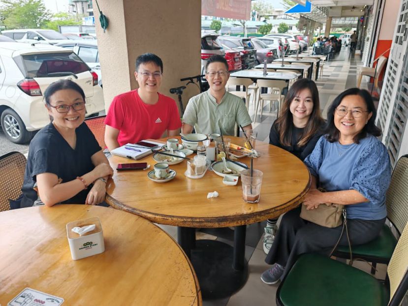 "老师早安"温馨开展 促进校友与师长情谊