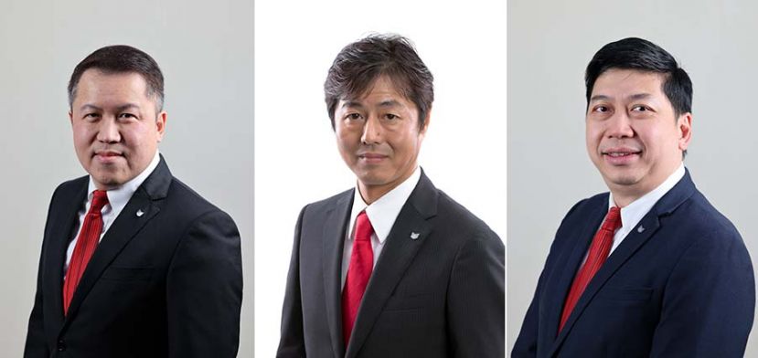 左起为马来西亚佳能营销公司影像通讯业务部(ICB)主管郑俊贤，马来西亚佳能总裁兼首席执行员吉家雅人及马来西亚佳能营销公司商业成像解决方案(BIS)部门主管孔祥隆。